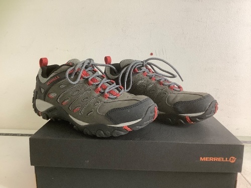 Men's Merrell Shoes, 9.5, E-Commerce Return - Lot 645