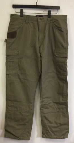 Men's Wrangler Pants, 38x32, Appears New - Lot 654