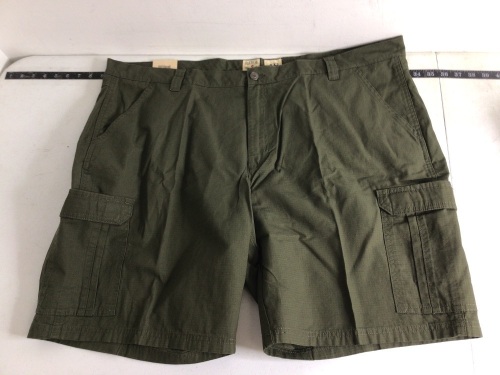 Men's Redhead Shorts, 48, Appears New - Lot 694