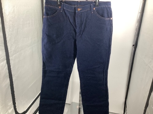 Cowboy Cut Wrangler Jeans, 38x32, Appears New - Lot 480