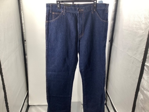 Dickies Men's Jeans, 38x39, Appears New - Lot 492