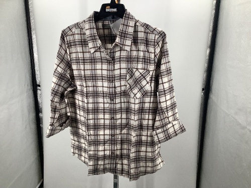 Natural Refelections Promo Flannel, Large, Appears New - Lot 507