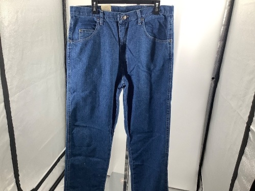 Wrangler Rugged Wear Jeans, 38x34, Appears New - Lot 529