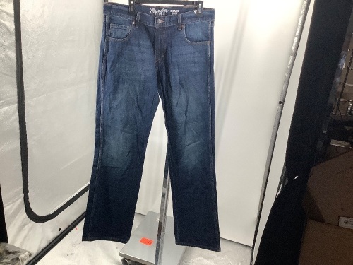 Wrangler Men's Jeans, 36x34, Appears New - Lot 534