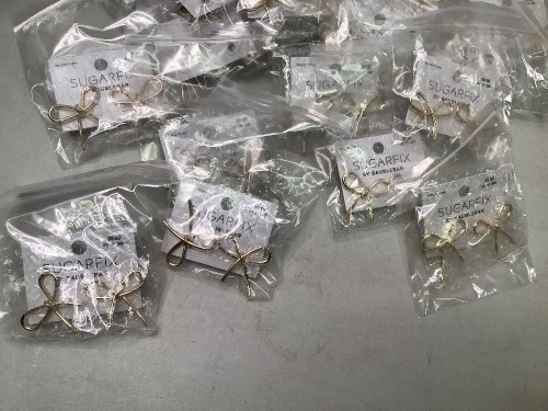 Lot of (20) Sets of Earrings, Appears New - Lot 546