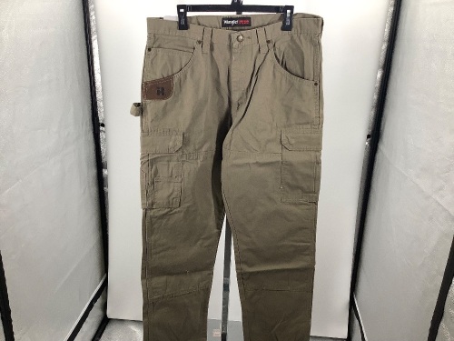 Wrangler Riggs Workwear, 34x32, Appears New - Lot 554