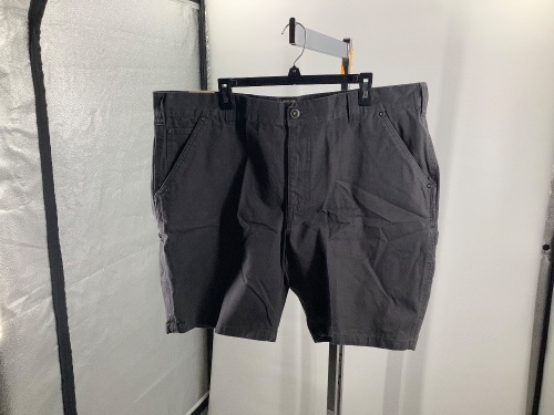 Red Head Men's Shorts, 42, Appears New - Lot 564