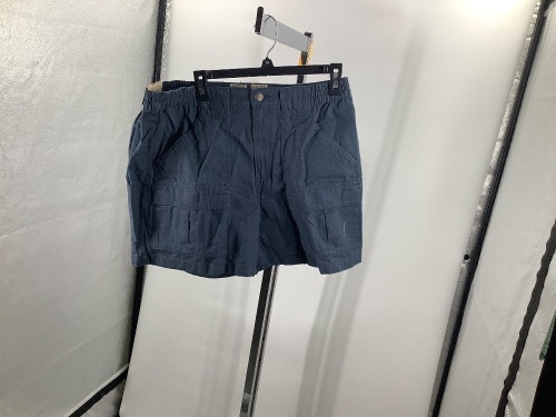 Red Head Men's Shorts, 36, Appears New - Lot 576