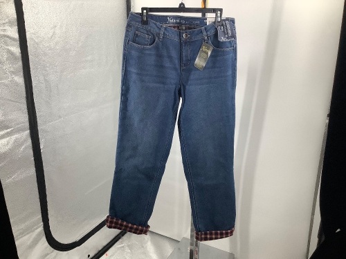 Natural Reflections Women's Jeans 10, Appears New - Lot 596