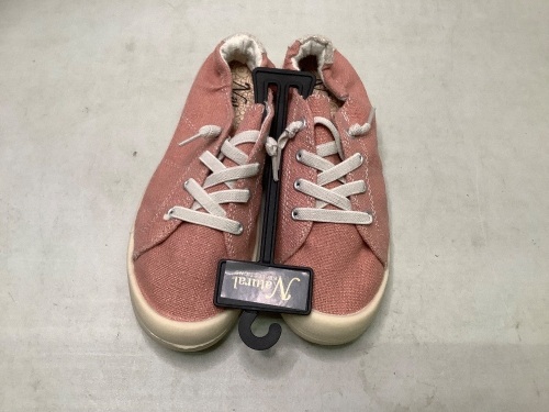Natural Reflections Canvas Shoe, 6, Ecommerce Return - Lot 626