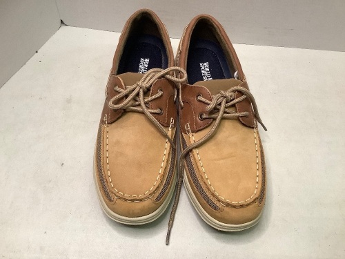 World Wide Sportsman, Men's Shoes, 10.5, Ecommerce Return, Dirty - Lot 698