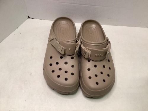 Crocs Men's 12, Appears New - Lot 699