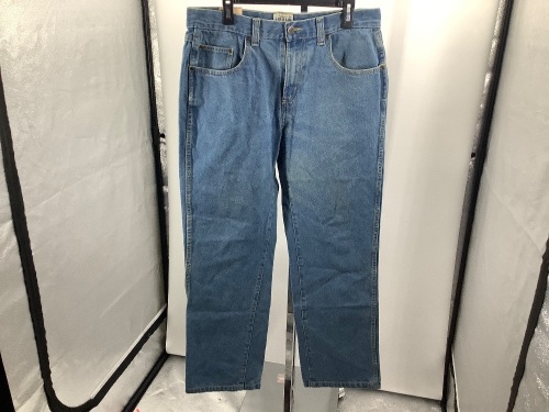 Red Head Men's Relaxed Jeans, 34x32, Appears New - Lot 906