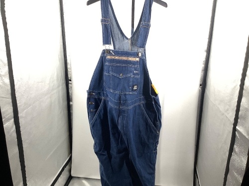 Berne Workwear Bib, Men's 44x28, Appears New - Lot 907