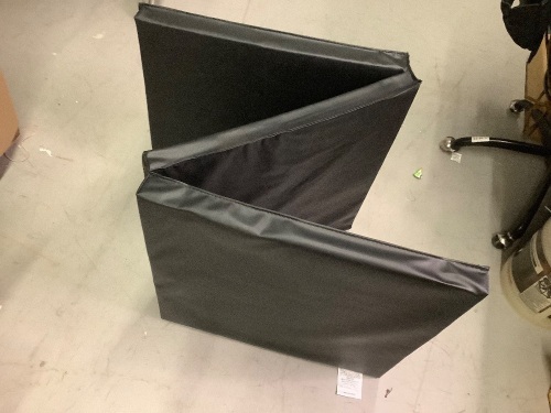 Lot of (2) Tri-Fold Folding Exercise Mat with Carrying Handles, Appears New - Lot 946