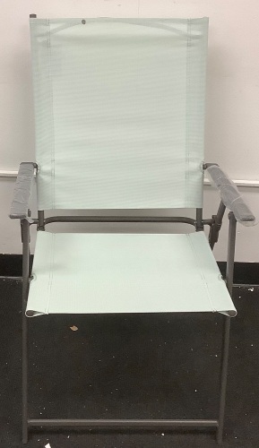 Folding Outdoor Chair, New - Lot 18