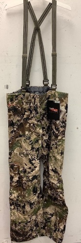 Men's Sitka Hip Waders, XL, New - Lot 462