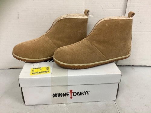 Minnetonka Womens Slippers, 9, New - Lot 716