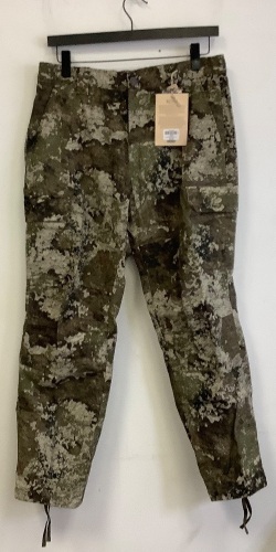 Men's Pants, L/32, Appears New - Lot 759