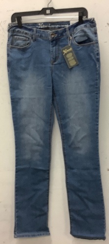 Women's Natural Reflections Jeans, 8T, New - Lot 820