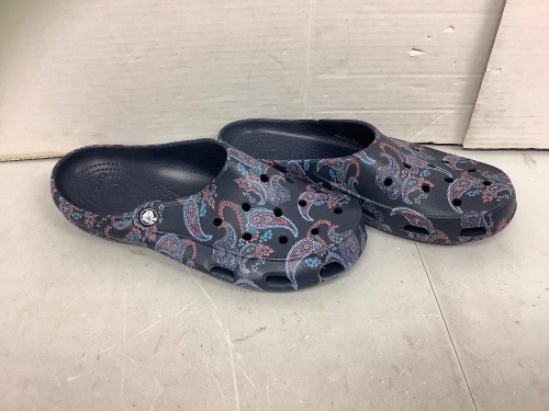 Women's Crocs, 9, New - Lot 858