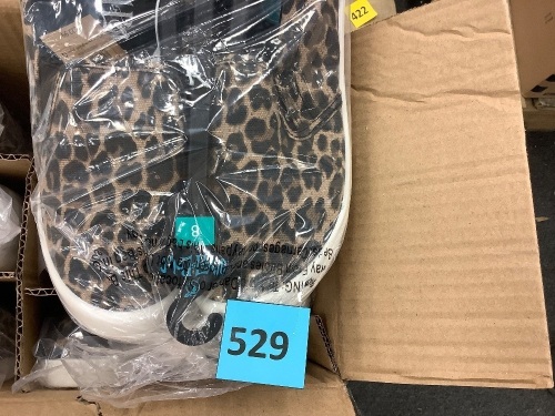 Women's Kasandra Slip-On Canvas Sneakers - Lot 529