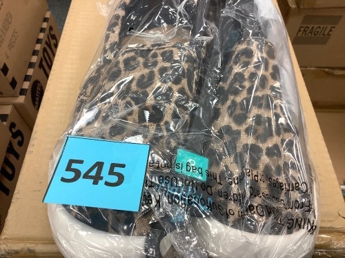 Women's Kasandra Slip-On Canvas Sneakers - Lot 545