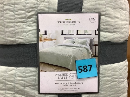 Washed Cotton Sateen Quilt - Lot 587
