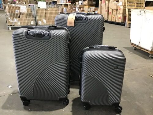 3 Piece Hardcase Luggage with Spinner Wheels - Lot 389