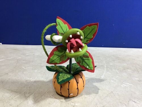 Case of (12) Hyde & Eek Faux Creepy Plant Decoration  - Lot 844