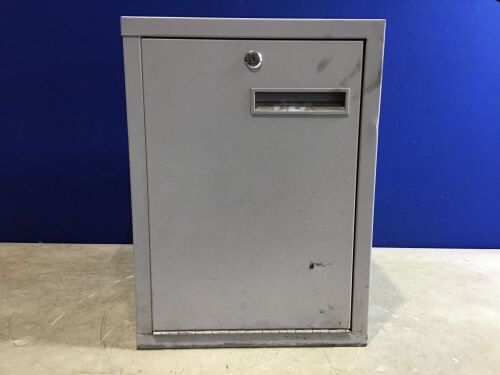 Charging Cabinet for 12 Devices  - Lot 913