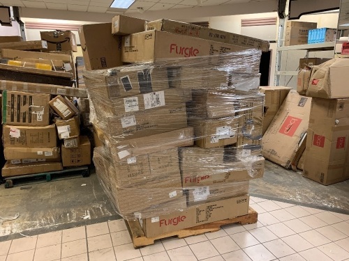 Large Pallet of High-End DOT COM Returns. Untouched and Unsorted Pallet Strsight off a Truck! HUGE Retail Value - Lot 41