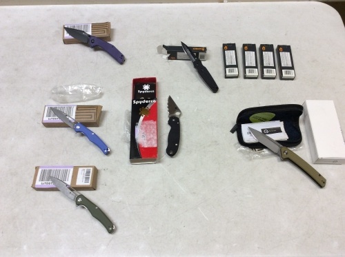 Lot of Quality Pocket Knives. SEE PICTURES! Spyderco CPM S30V, (5) Gerber Gerber Mini Covert FAST Knife, Serrated Edge, (3) Sencut Folding Knives, and (1) CIVIVI Keen Nadder Pocket Knife. Knives are in New Condition. Boxes may be damaged - Lot 43