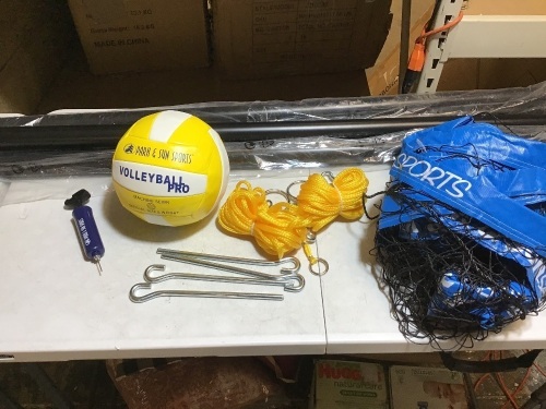 Park & Sun Sports Portable Outdoor Volleyball Net System - E-Comm Return, Appears New in Damaged Box  - Lot 226