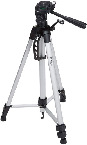 Amazon Basics 60-Inch Lightweight Tripod with Bag - Appears New  - Lot 242
