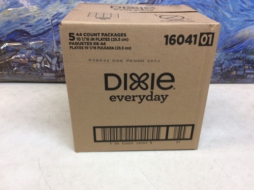 Dixie Everyday Paper Plates,10 1/16" Dinner Size, 5 Packs of 44 Plates - New  - Lot 297