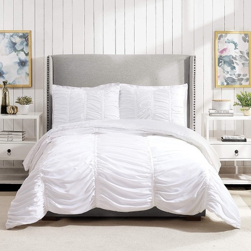 Modern Heirloom Emily Texture 3pc Comforter Set, Full/Queen - Appears New - Lot 346