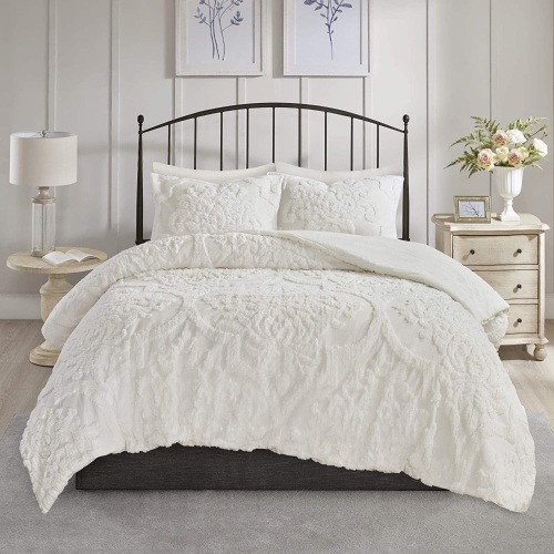 Madison Park Season Bedding Set, Matching Shams, King/Cal King,  Damask White - E-Comm Return, Appears New  - Lot 631