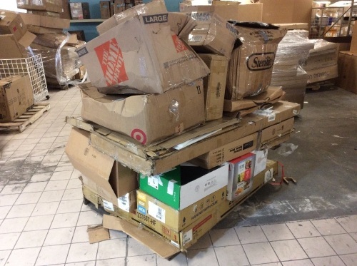 Large Salvage Pallet. Items Will Be Broken or Incomplete.  - Lot 641