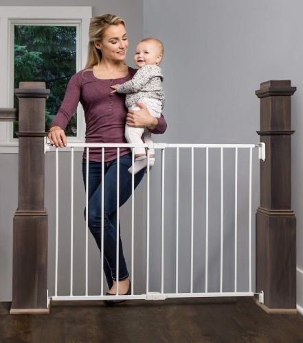 Regalo 2-in-1 Extra Wide Stairway and Hallway Walk Through Baby Safety Gate with Mounting Kit - Appears New  - Lot 693