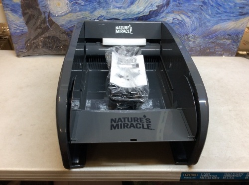 Nature's Miracle Multi-Cat Self-Cleaning Litter Box - New - Lot 712