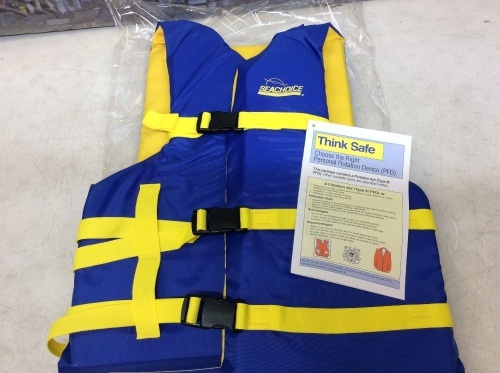 Seachoice Type III Adult Life Jacket  USCG-Approved Adjustable Boat Vest - New  - Lot 815