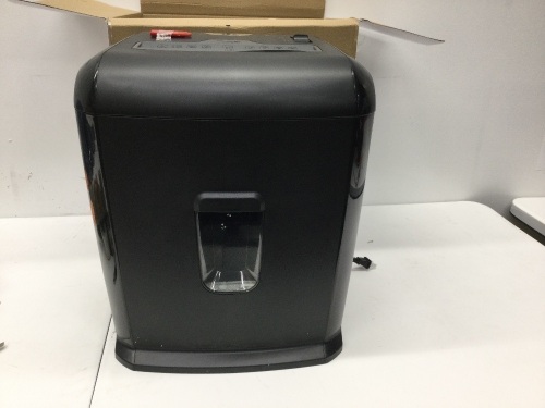 10-Sheet Cross Cut Shredder  - Lot 47