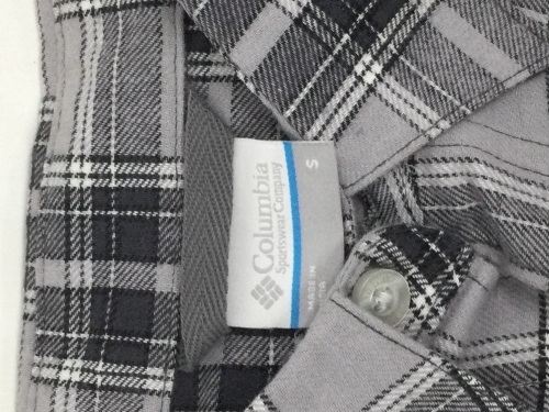 COLUMBIA LONG SLEEVE SHIRT,APPEARS - Lot 364