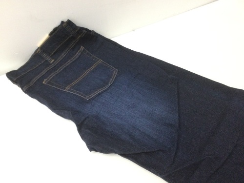 RedHead Relaxed Fit Jeans for Men,APPEARS NEW - Lot 470