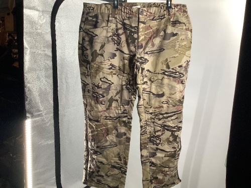 Under Armour Men's Pants, 3XL, Appears New - Lot 45