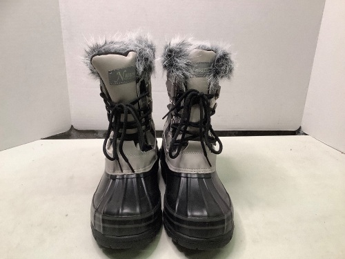 Natural Reflections Lumber Jill Boots, 7, Appears New - Lot 178