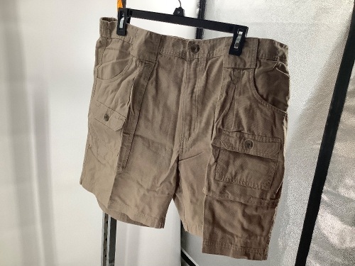 Red Head Men's Shorts, 40, Appears New - Lot 248