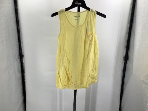 Natural Reflections Solid Muscle Tank, Women's Medium, Appears New - Lot 431