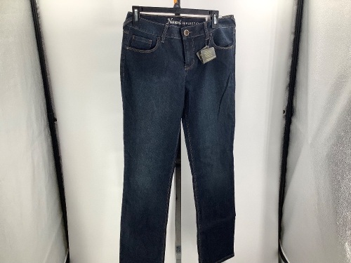 Natural Reflections Women's Jeans, 8, Appears New - Lot 497